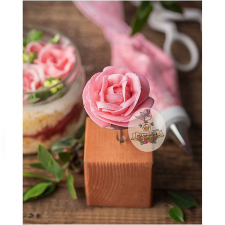 Подставка-кубик для кондитерских гвоздиков (2) Подставка-кубик для кондитерских гвоздиков (2)