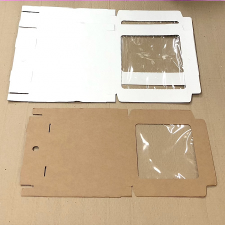 Коробка с окном 15•15•3 см Крафт Эконом (гфрк, сборная)